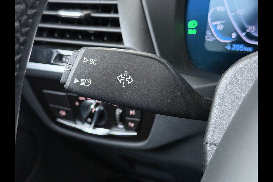 BMW iX3 Panoramadak SOH 99% Leder Adap.Cruise Camera Apple Carplay Android Auto 3-Zone Ecc Executive 80kWh Elek.Achterklep Adaptief onderstel Stoelverwarming Pdc Lmv Led Elek.Stoelen Isofix Bluetooth