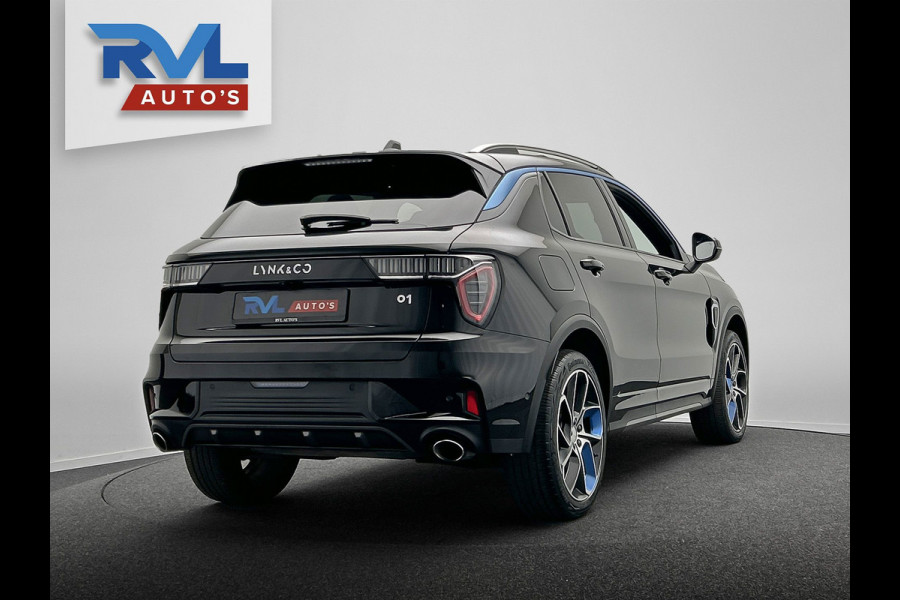 Lynk & Co 01 1.5 261PK Plug-in Hybrid *Origineel NL* Zwarte hemel 360 Camera Pano/dak Apple/Carplay Adaptive/Cruise