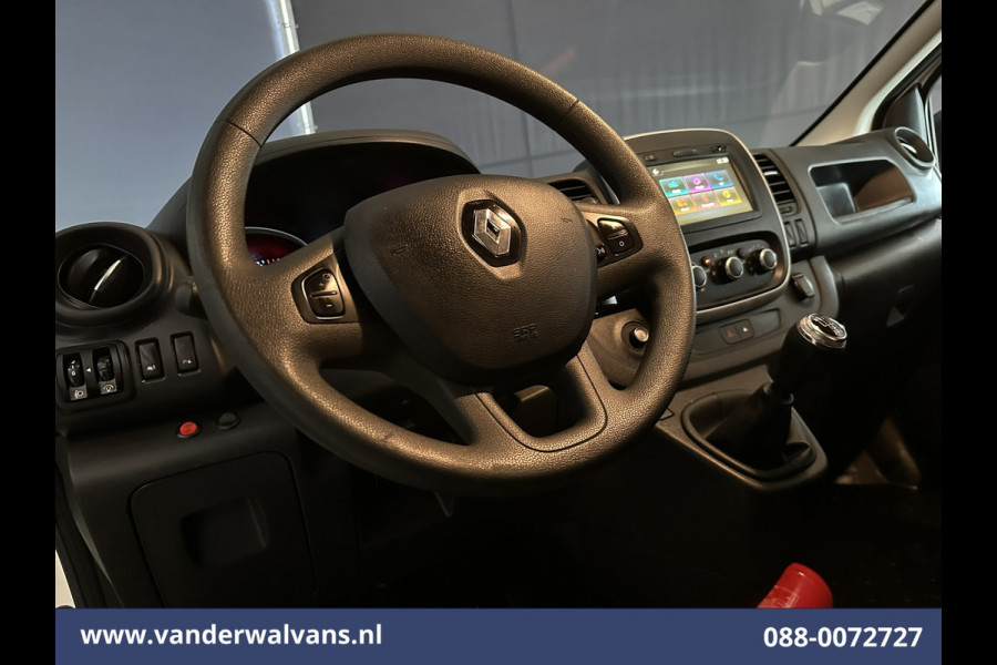 Renault Trafic 2.0 dCi 120pk L2H1 Euro6 Airco | Imperiaal | Navigatie | LED | Cruisecontrol Trekhaak, Parkeersensoren