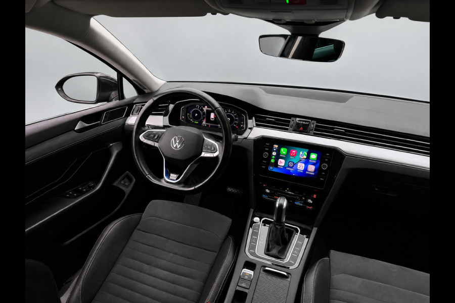 Volkswagen Passat Variant GTE 218PK DSG HYBRID BUSINESS SPORT ALCANTARA/CAMERA/NAVI/IQ-LIGHT