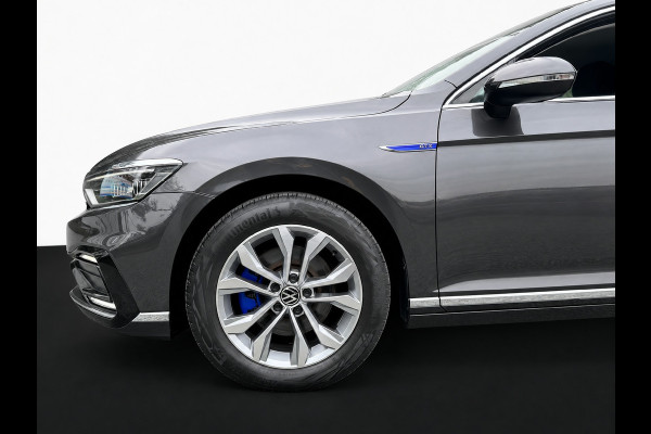 Volkswagen Passat Variant GTE 218PK DSG HYBRID BUSINESS SPORT ALCANTARA/CAMERA/NAVI/IQ-LIGHT
