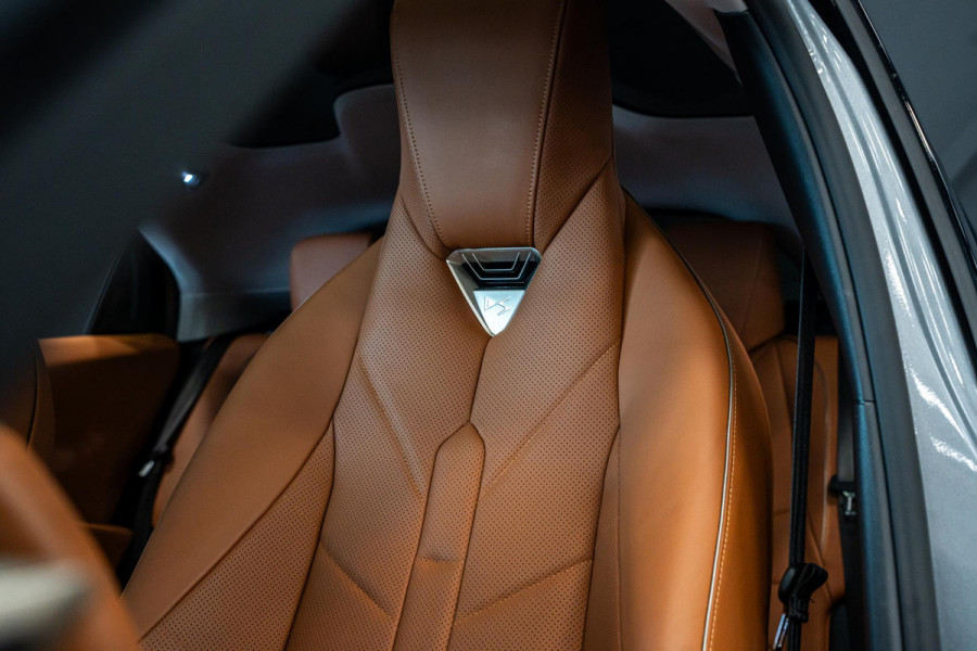 DS No 8 AWD Long Range Étoile Absolute Comfort Tech 97 kWh *Focal Electra 3D / Panorama / Night-Vision / Stoelventilatie- & Massage / HUD / DS Neck Warmer*