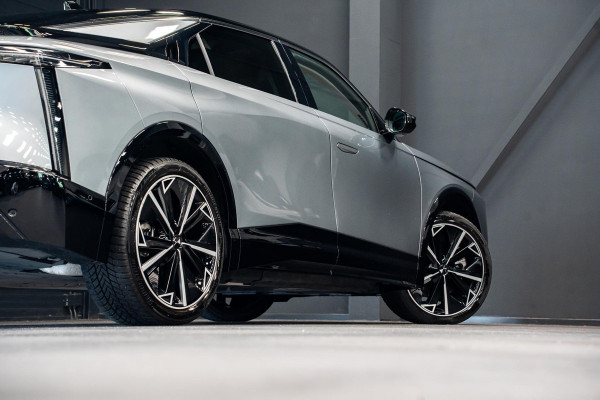 DS No 8 AWD Long Range Étoile Absolute Comfort Tech 97 kWh *Focal Electra 3D / Panorama / Night-Vision / Stoelventilatie- & Massage / HUD / DS Neck Warmer*