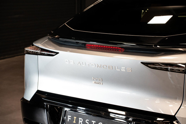 DS No 8 AWD Long Range Étoile Absolute Comfort Tech 97 kWh *Focal Electra 3D / Panorama / Night-Vision / Stoelventilatie- & Massage / HUD / DS Neck Warmer*