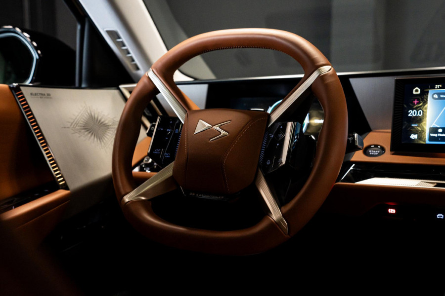 DS No 8 AWD Long Range Étoile Absolute Comfort Tech 97 kWh *Focal Electra 3D / Panorama / Night-Vision / Stoelventilatie- & Massage / HUD / DS Neck Warmer*