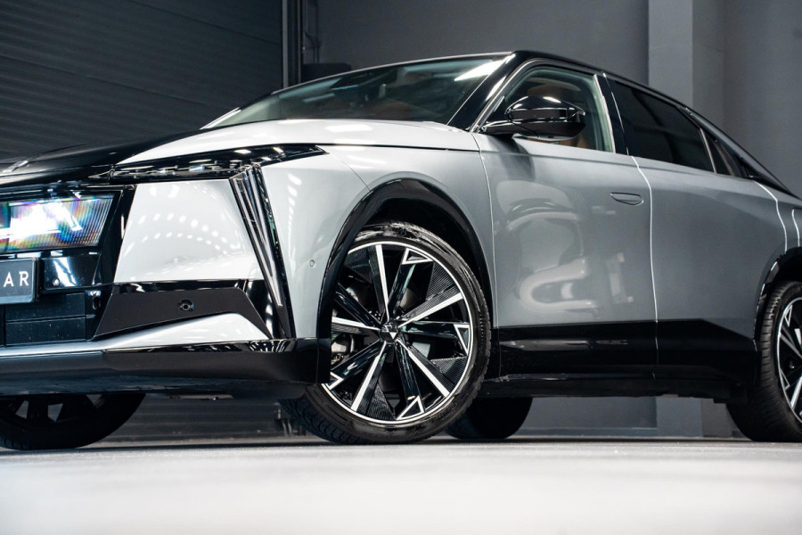 DS No 8 AWD Long Range Étoile Absolute Comfort Tech 97 kWh *Focal Electra 3D / Panorama / Night-Vision / Stoelventilatie- & Massage / HUD / DS Neck Warmer*