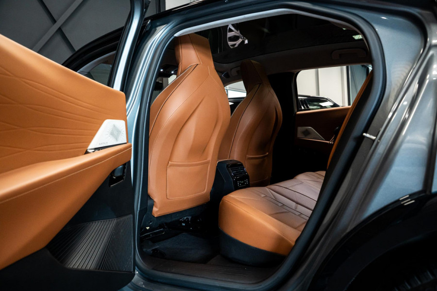 DS No 8 AWD Long Range Étoile Absolute Comfort Tech 97 kWh *Focal Electra 3D / Panorama / Night-Vision / Stoelventilatie- & Massage / HUD / DS Neck Warmer*