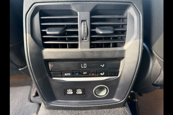 BMW 3-serie 330e Automaat High Executive, schuifdak, lederen sportinterieur, headup display, stoelverwarming