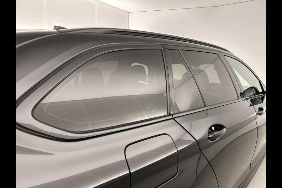 BMW 5 Serie Touring 520i High Exe. M-Sport Pano-dak/Leder/Camera/Keyless Entry