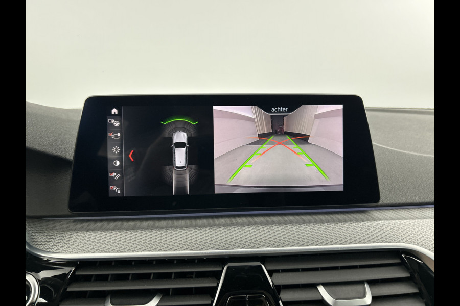 BMW 5 Serie Touring 520i High Exe. M-Sport Pano-dak/Leder/Camera/Keyless Entry