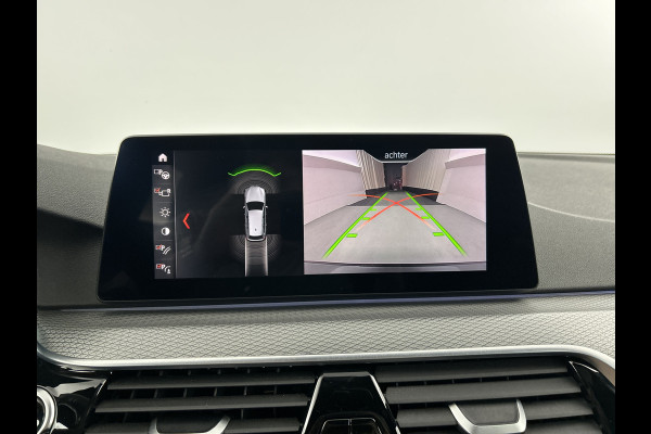 BMW 5 Serie Touring 520i High Exe. M-Sport Pano-dak/Leder/Camera/Keyless Entry