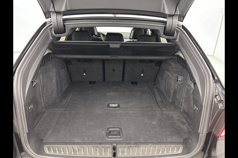 BMW 5 Serie Touring 520i High Exe. M-Sport Pano-dak/Leder/Camera/Keyless Entry
