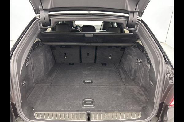 BMW 5 Serie Touring 520i High Exe. M-Sport Pano-dak/Leder/Camera/Keyless Entry