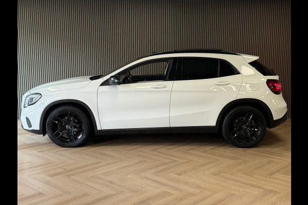 Mercedes-Benz GLA 180 Premium Plus AUT. PANORAMADAK NAVIGATIE CAMERA AIRCO PDC CRUISE KEYLESS-GO STOELVERWARMING