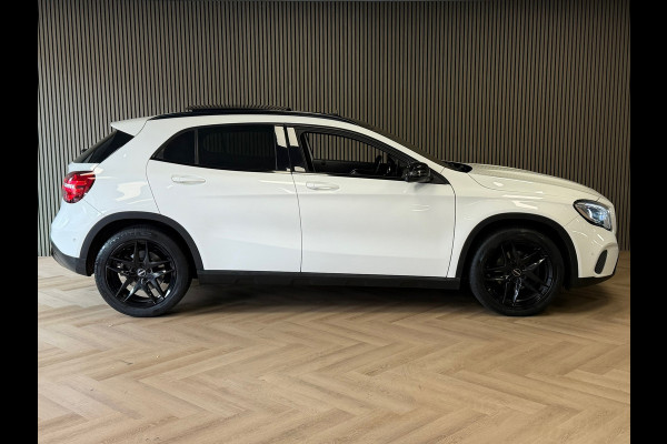 Mercedes-Benz GLA 180 Premium Plus AUT. PANORAMADAK NAVIGATIE CAMERA AIRCO PDC CRUISE KEYLESS-GO STOELVERWARMING