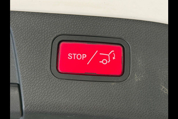Mercedes-Benz GLA 180 Premium Plus AUT. PANORAMADAK NAVIGATIE CAMERA AIRCO PDC CRUISE KEYLESS-GO STOELVERWARMING