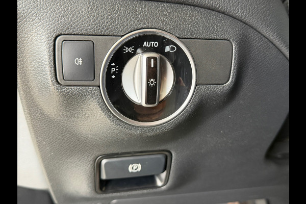 Mercedes-Benz GLA 180 Premium Plus AUT. PANORAMADAK NAVIGATIE CAMERA AIRCO PDC CRUISE KEYLESS-GO STOELVERWARMING