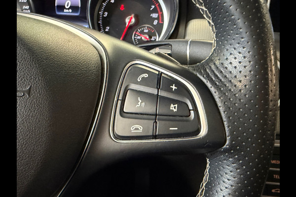 Mercedes-Benz GLA 180 Premium Plus AUT. PANORAMADAK NAVIGATIE CAMERA AIRCO PDC CRUISE KEYLESS-GO STOELVERWARMING