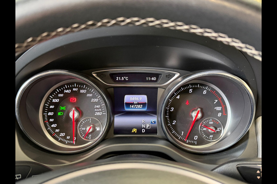 Mercedes-Benz GLA 180 Premium Plus AUT. PANORAMADAK NAVIGATIE CAMERA AIRCO PDC CRUISE KEYLESS-GO STOELVERWARMING