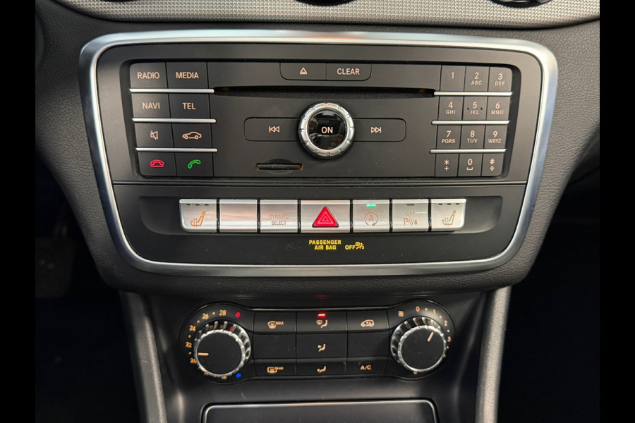 Mercedes-Benz GLA 180 Premium Plus AUT. PANORAMADAK NAVIGATIE CAMERA AIRCO PDC CRUISE KEYLESS-GO STOELVERWARMING