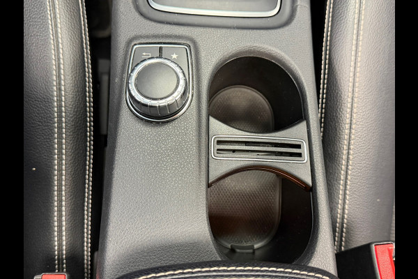 Mercedes-Benz GLA 180 Premium Plus AUT. PANORAMADAK NAVIGATIE CAMERA AIRCO PDC CRUISE KEYLESS-GO STOELVERWARMING