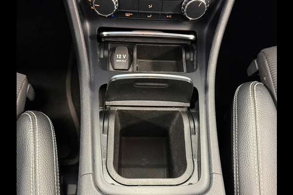 Mercedes-Benz GLA 180 Premium Plus AUT. PANORAMADAK NAVIGATIE CAMERA AIRCO PDC CRUISE KEYLESS-GO STOELVERWARMING