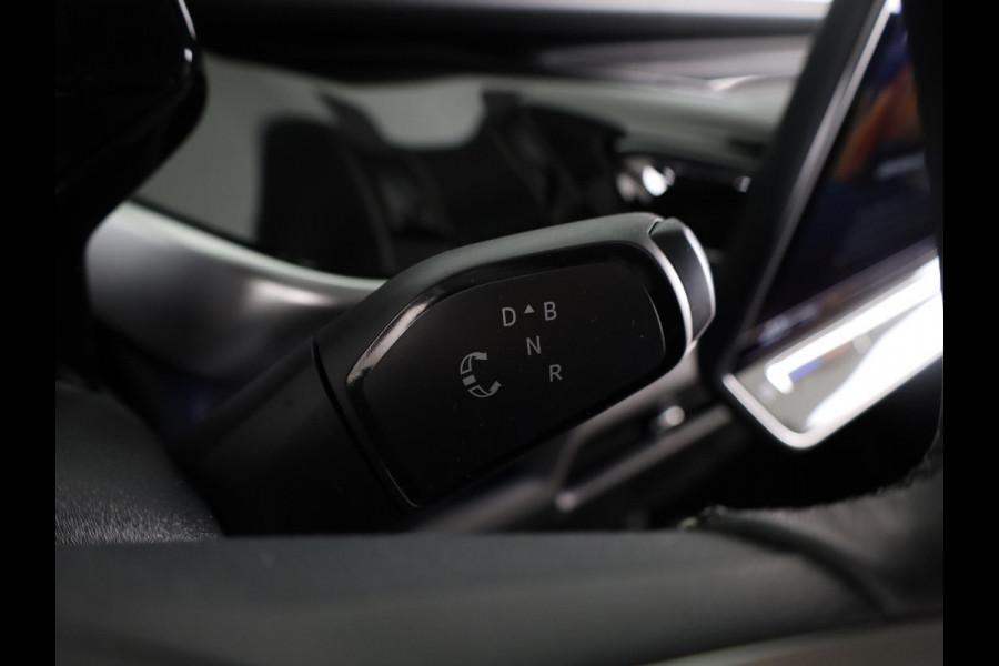 Volkswagen ID. Buzz Pro Bulli Limited Edition 86 kWh LWB 286 pk | 7-persoons | Rondomzicht camera | 21 Inch | Elektr. achterklep | Matrix LED koplampen | Parkeersensoren (Park assist)