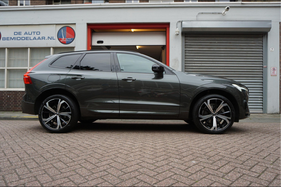 Volvo XC60 2.0 T6 Plug-in hybrid AWD Ultra Black Edition R-Design | Panoramadak | Trekhaak | 360 camera | Adaptive+Lane | Harman Kardon | 21inch | Dealer onderhouden Recharge