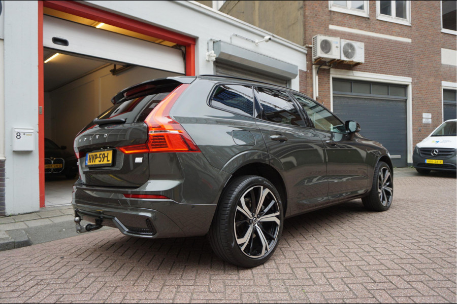 Volvo XC60 2.0 T6 Plug-in hybrid AWD Ultra Black Edition R-Design | Panoramadak | Trekhaak | 360 camera | Adaptive+Lane | Harman Kardon | 21inch | Dealer onderhouden Recharge