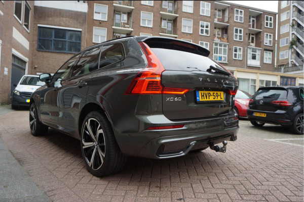 Volvo XC60 2.0 T6 Plug-in hybrid AWD Ultra Black Edition R-Design | Panoramadak | Trekhaak | 360 camera | Adaptive+Lane | Harman Kardon | 21inch | Dealer onderhouden Recharge