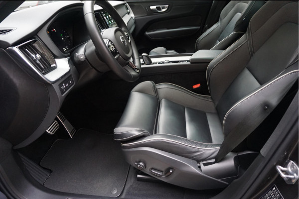 Volvo XC60 2.0 T6 Plug-in hybrid AWD Ultra Black Edition R-Design | Panoramadak | Trekhaak | 360 camera | Adaptive+Lane | Harman Kardon | 21inch | Dealer onderhouden Recharge