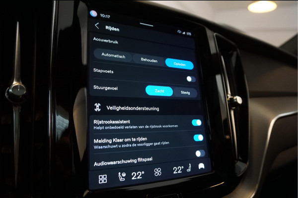 Volvo XC60 2.0 T6 Plug-in hybrid AWD Ultra Black Edition R-Design | Panoramadak | Trekhaak | 360 camera | Adaptive+Lane | Harman Kardon | 21inch | Dealer onderhouden Recharge