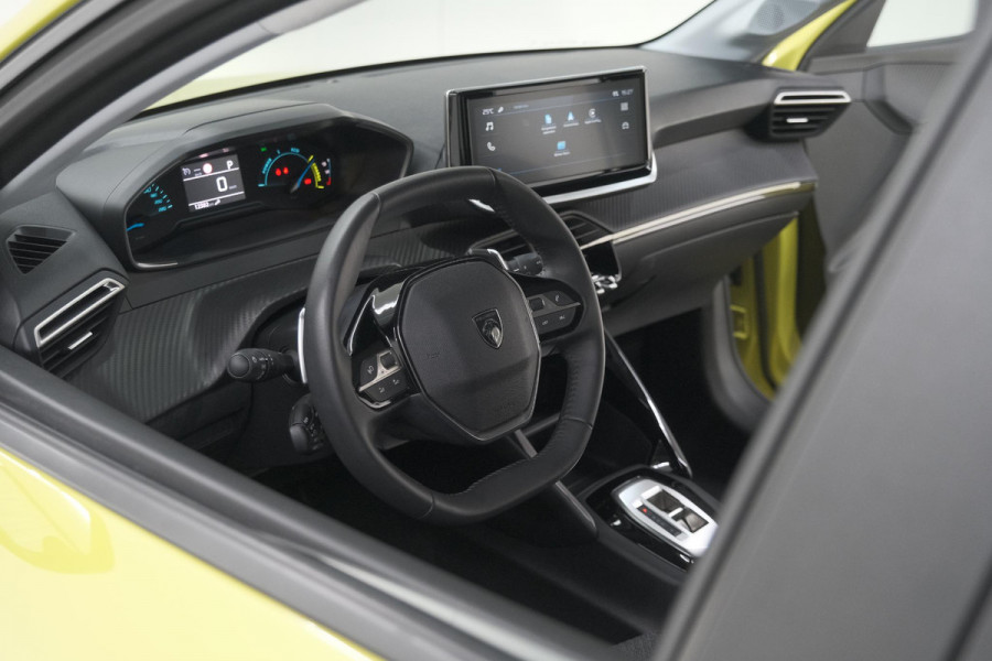 Peugeot 208 1.2 Hybrid 110 e-DCS6 Style | Parkeersensoren | Apple Carplay | Cruise Control | Airco