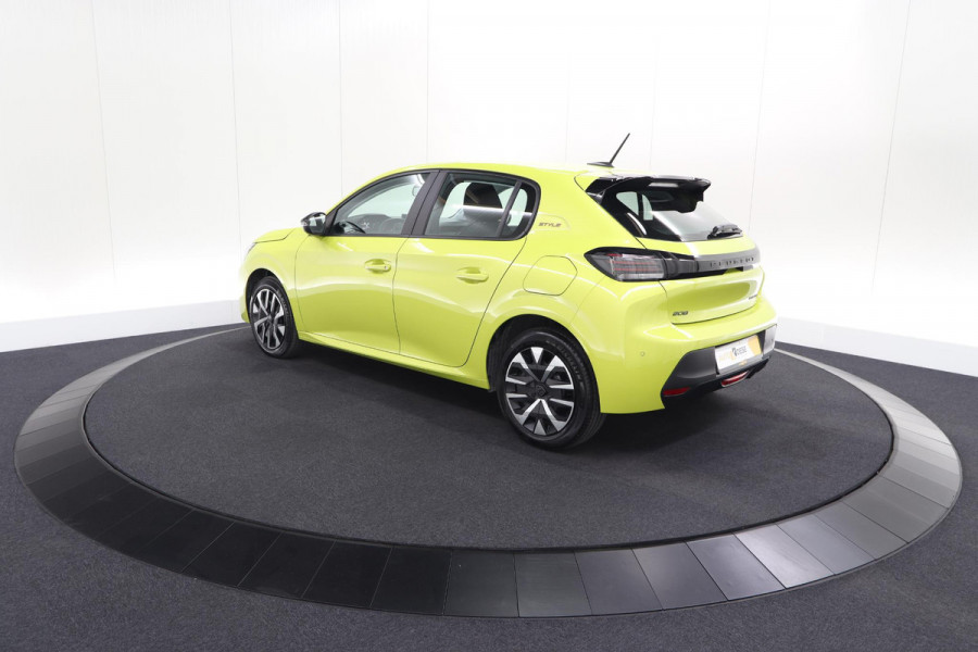 Peugeot 208 1.2 Hybrid 110 e-DCS6 Style | Parkeersensoren | Apple Carplay | Cruise Control | Airco