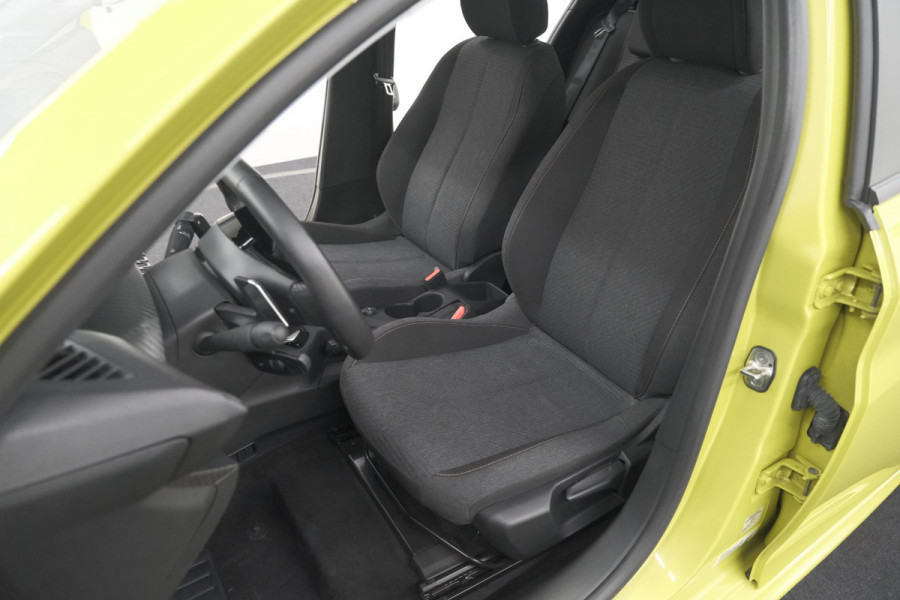 Peugeot 208 1.2 Hybrid 110 e-DCS6 Style | Parkeersensoren | Apple Carplay | Cruise Control | Airco