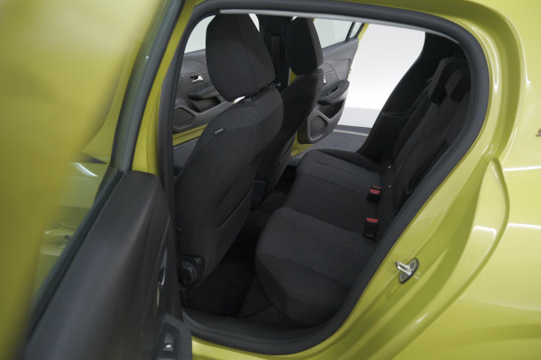 Peugeot 208 1.2 Hybrid 110 e-DCS6 Style | Parkeersensoren | Apple Carplay | Cruise Control | Airco