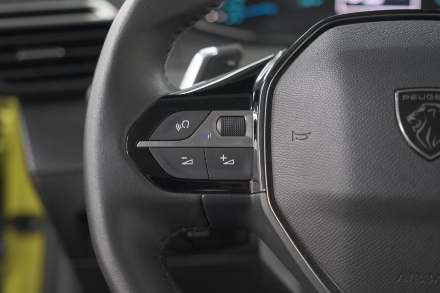 Peugeot 208 1.2 Hybrid 110 e-DCS6 Style | Parkeersensoren | Apple Carplay | Cruise Control | Airco