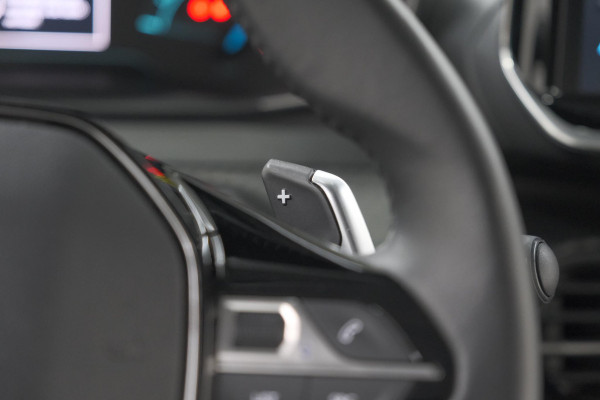 Peugeot 208 1.2 Hybrid 110 e-DCS6 Style | Parkeersensoren | Apple Carplay | Cruise Control | Airco