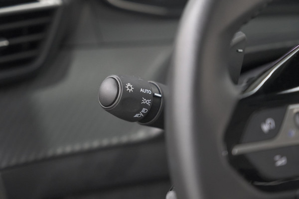 Peugeot 208 1.2 Hybrid 110 e-DCS6 Style | Parkeersensoren | Apple Carplay | Cruise Control | Airco