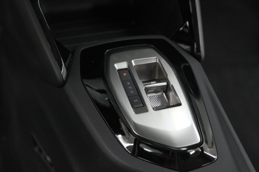 Peugeot 208 1.2 Hybrid 110 e-DCS6 Style | Parkeersensoren | Apple Carplay | Cruise Control | Airco