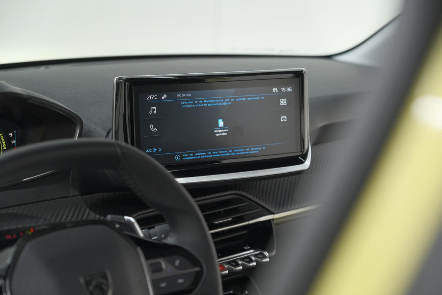 Peugeot 208 1.2 Hybrid 110 e-DCS6 Style | Parkeersensoren | Apple Carplay | Cruise Control | Airco