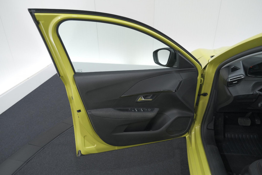 Peugeot 208 1.2 Hybrid 110 e-DCS6 Style | Parkeersensoren | Apple Carplay | Cruise Control | Airco