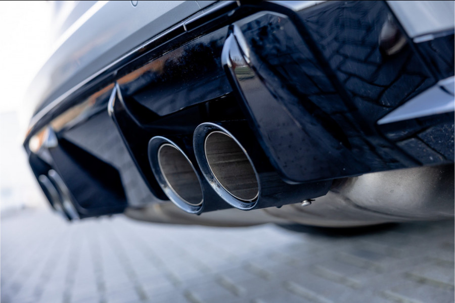 BMW 3 Serie Touring M3 xDrive Competition - M Drivers Package | Carbon | H&K | 360 Camera