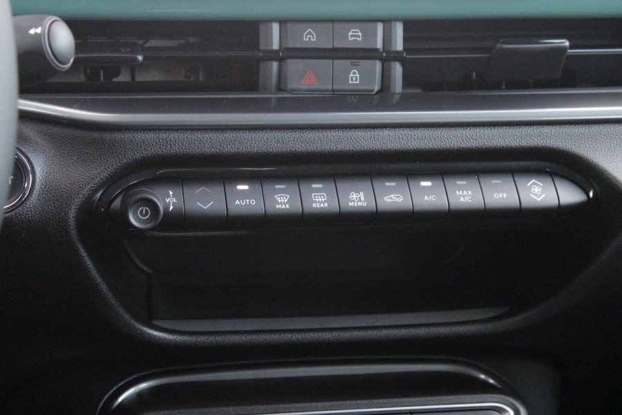 Fiat 600 1.2 110PK Hybrid AUTOMAAT POP | WINTER PACK: VERWAMBARE VOORSTOELEN/VERWARMBARE VOORRUIT | PACK COMFORT: ACHTERUITRIJCAMERA MET DYNAMISCHE HULPLIJNEN/AUDIOSYSTEEM MET 6 SPEAKERS/DRAADLOOS LADEN/KEYLESS ENTRY/NAVIGATIE/PARKEERSENSOREN VOOR EN ACHTER/VERKEERSBORDINFORMATIE | PACK STYLE: 17" LICHTMETALEN VELGEN/HOOGGLANS ZWARTE SPIEGELKAPPEN/VERCHROME OMLIJSTING/LED RICHTINGAANWIJZERS/LED MISTLAMPEN/DASHBOARD IN CARROSSERIEKLEUR | DRAADLOZE APPLE CARPLAY/ANDROID AUTO |