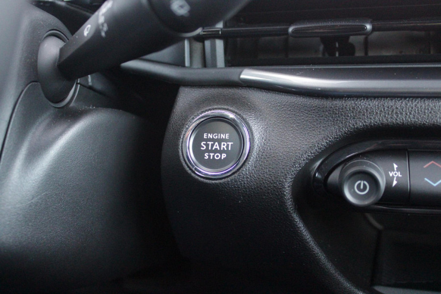 Fiat 600 1.2 110PK Hybrid AUTOMAAT POP | WINTER PACK: VERWAMBARE VOORSTOELEN/VERWARMBARE VOORRUIT | PACK COMFORT: ACHTERUITRIJCAMERA MET DYNAMISCHE HULPLIJNEN/AUDIOSYSTEEM MET 6 SPEAKERS/DRAADLOOS LADEN/KEYLESS ENTRY/NAVIGATIE/PARKEERSENSOREN VOOR EN ACHTER/VERKEERSBORDINFORMATIE | PACK STYLE: 17" LICHTMETALEN VELGEN/HOOGGLANS ZWARTE SPIEGELKAPPEN/VERCHROME OMLIJSTING/LED RICHTINGAANWIJZERS/LED MISTLAMPEN/DASHBOARD IN CARROSSERIEKLEUR | DRAADLOZE APPLE CARPLAY/ANDROID AUTO |