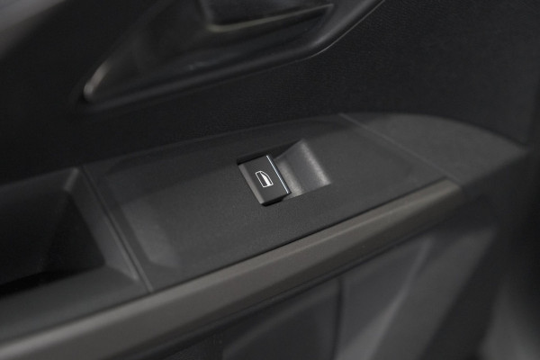 Peugeot 3008 1.2 Hybrid 136 GT | Elektrische Kofferklep | Camera | Adaptieve Cruise Control | Apple CarPlay