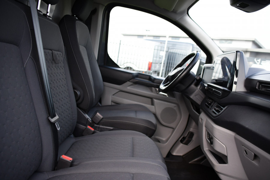 Ford Transit Custom 320 2.0 TDCI L2H1 PB Edition Limited Adaptieve Cruise, Camera, Carplay, LED, 170pk, Automaat, Stoelverwarming, Trekhaak, Virtual, Multimedia, Uniek!
