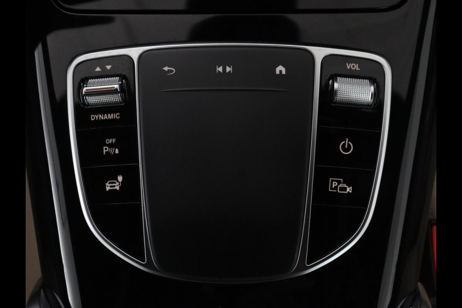 Mercedes-Benz EQC 400 4MATIC Business Solution Luxury 80 kWh | SOH 96.9% | Panoramdak | Leder | Adaptive cruise | Carplay | Sfeerverlichting | Burnmester Surround | Full LED | Stoelverwarming | Camera | Park assist |