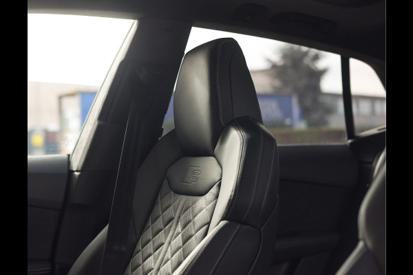 Audi Q8 55 TFSIe Quattro | Pano - Trekhaak - B&O