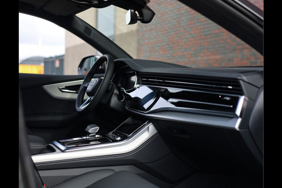 Audi Q8 55 TFSIe Quattro | Pano - Trekhaak - B&O